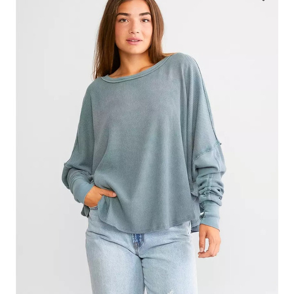 NWOT We The Free  Microphone Drop Thermal Oversized Slouchy Thumbholes Sz Medium - Picture 1 of 14